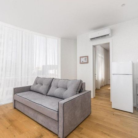 Gagarin Plaza Design Apartment Odessa Buitenkant foto